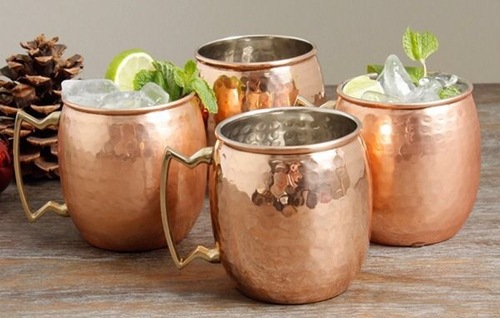 उत्कीर्ण मास्को खच्चर कॉपर मग