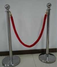 Q Stand With Rope