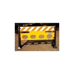 Traffic Barricade By UNIQUE SAFETY SERVICES