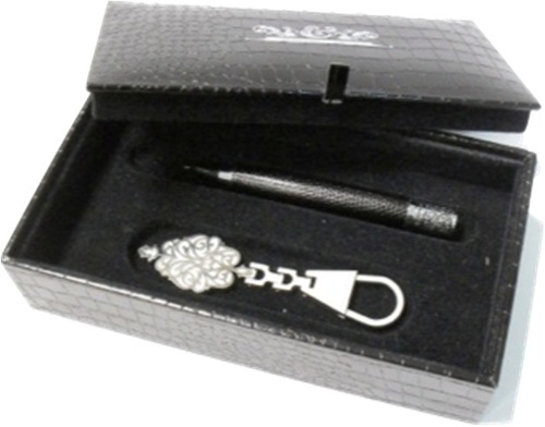 Shantanu Nikhil signature key chain & pencil / pen