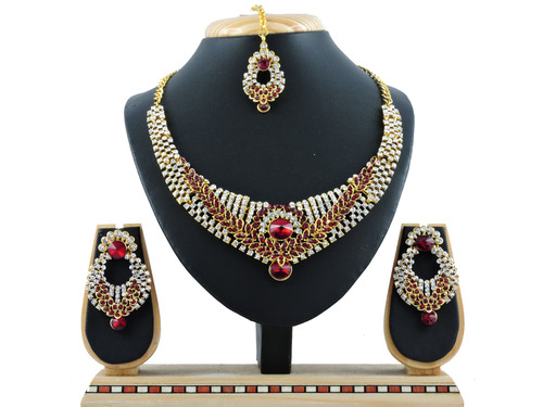 Antique Maroon Necklace