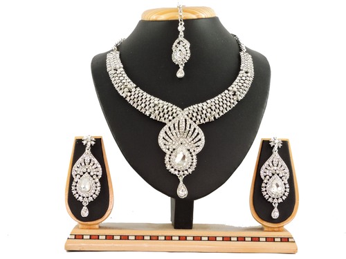 5101 Rodium White Necklace Set 5101 Rodium White Necklace Set