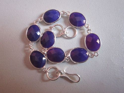 Chalcedony Bracelet - 11x13mm Oval, 8 Pieces Natural Purple in Sterling Silver, 9-Inch Length