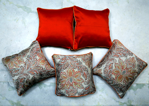 Polyester Cushion Cover