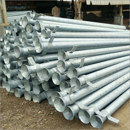 Silver Galvanized Pipe Poles