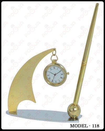 Hanging Clock Pen Stand