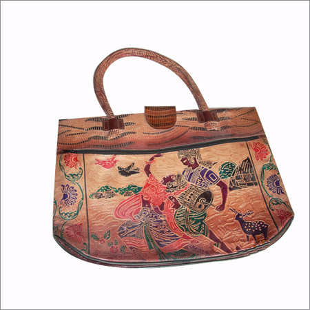 Leather shoulder bag