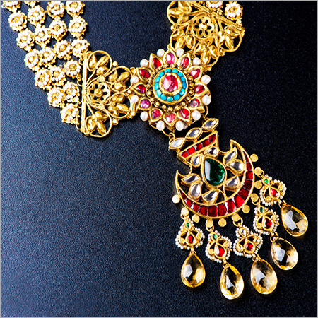 Trendy Gold Necklaces