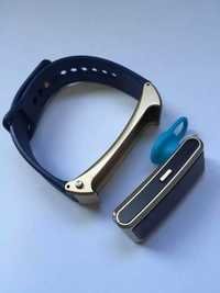 New Bluetooth Earphone Sports Smart Band Bracelet Watch