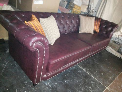 चेस्टर फील्ड सोफा