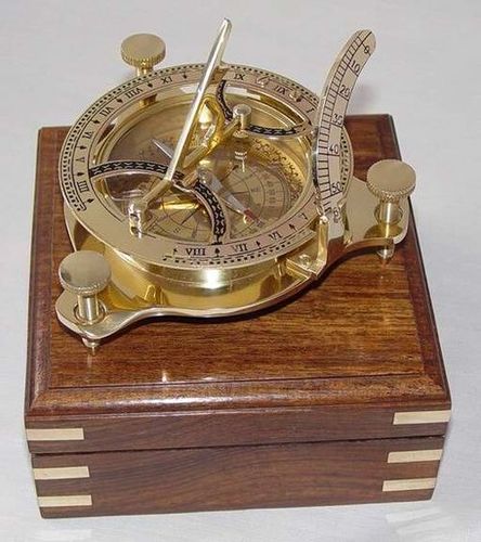 Sundial Compass With Wooden Box 4inches