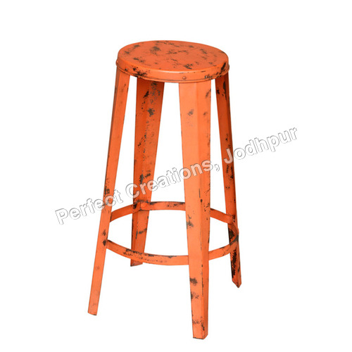 INDUSTRIAL VINTAGE STOOLS