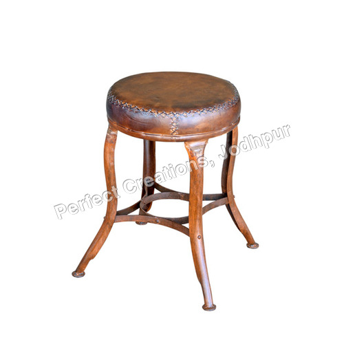 INDUSTRIAL VINTAGE STOOLS