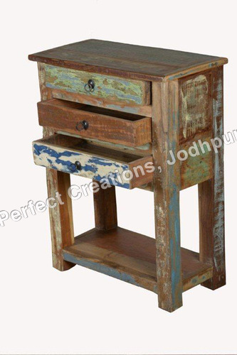 RECLAIMED OR RECYCLED WOOD FURNITURE