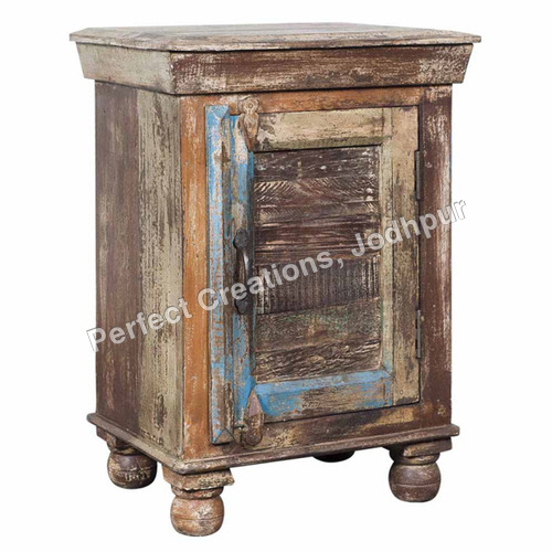RECLAIMED OR RECYCLED WOOD FURNITURE