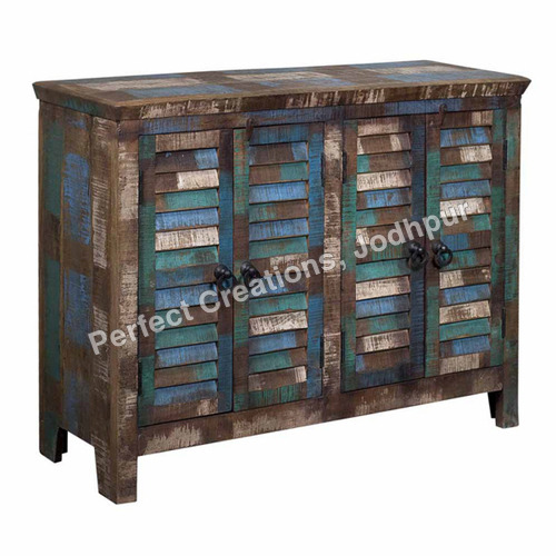 RECLAIMED OR RECYCLED WOOD FURNITURE