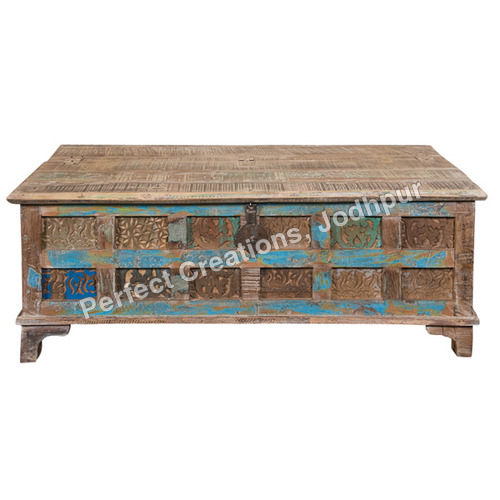 RECLAIMED OR RECYCLED WOOD FURNITURE