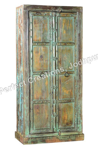 RECLAIMED OR RECYCLED WOOD FURNITURE