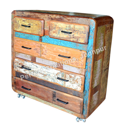 RECLAIMED OR RECYCLED WOOD FURNITURE