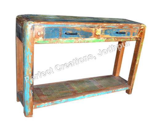 RECLAIMED OR RECYCLED WOOD FURNITURE
