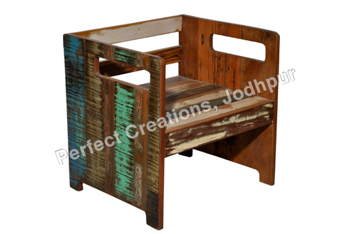 RECLAIMED OR RECYCLED WOOD FURNITURE