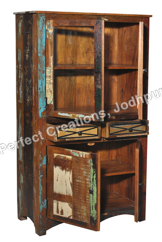 RECLAIMED OR RECYCLED WOOD FURNITURE