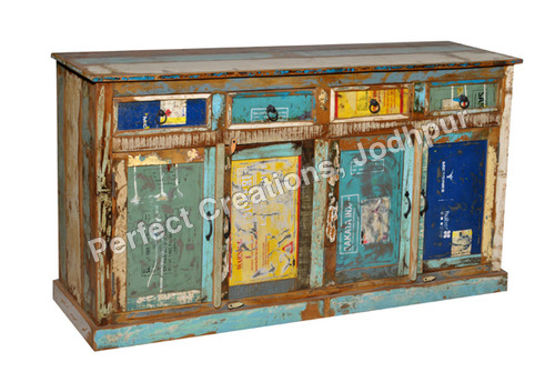 RECLAIMED OR RECYCLED WOOD FURNITURE