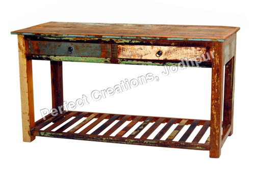RECLAIMED OR RECYCLED WOOD FURNITURE