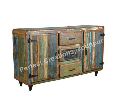 RECLAIMED OR RECYCLED WOOD FURNITURE