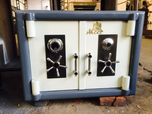 Double Door Safe Locker
