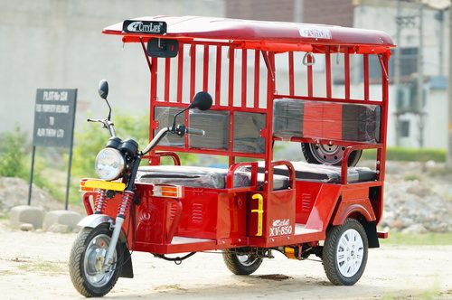 Colored Battery E Rickshaw