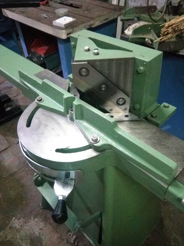 Photo Frame Cutting Machine