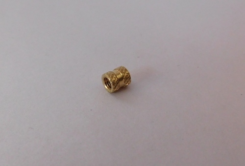 Round Brass Cross Knurling Insert