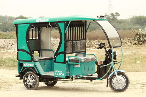Battery Chargeable E Rickshaw