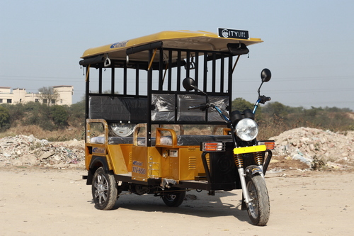 Battery Operated E Rickshaws
