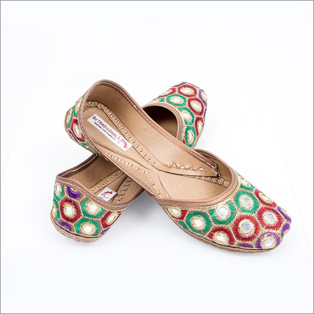 Embroidered Leather Punjabi Jutti