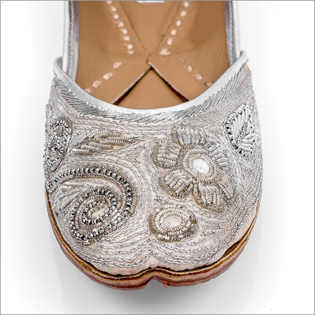 Leather Beaded Punjabi Jutti