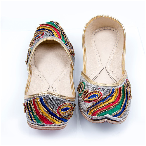 Traditional Multi Colored Punjabi Jutti