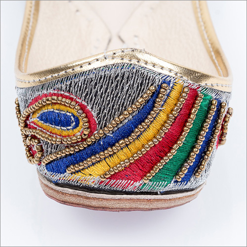 Embroidered Multicolor Punjabi Jutti