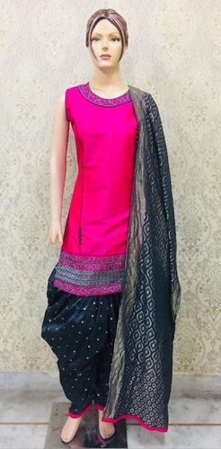 Ladies salwar suit