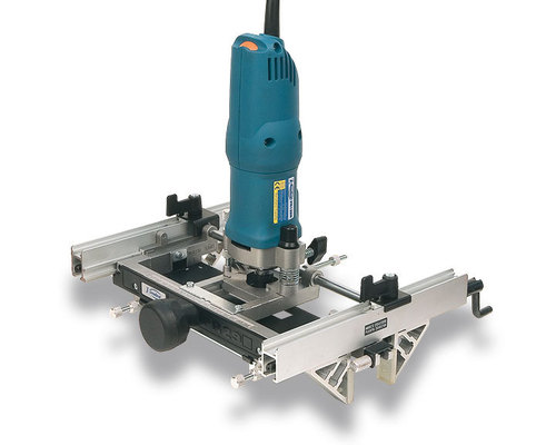 Router for fitting hinges