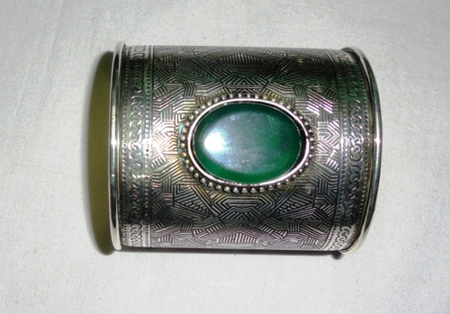 STONE ANTIQUE BANGLE