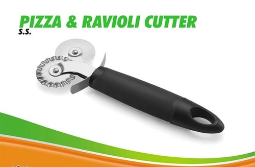 S S PIZZA & RAVIOLI CUTTER WITH SOFT GRIP HANDDLE