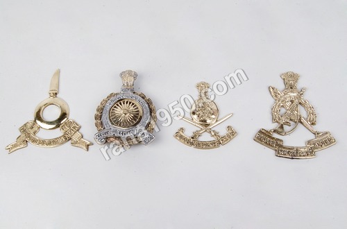 ARMY MILATARY BRASS CREST BADGE