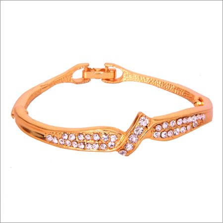 Artificial Bracelets & Bangles