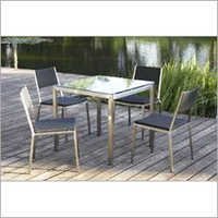 स्टेनलेस स्टील फर्नीचर