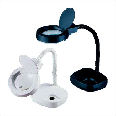 Table Top Magnifier (Light)