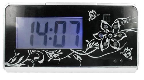 SPY HD Clock with Night Vision Remote Control - Black, 1280x720 Video, 1600x1200 Photo, Motion Detect, 450mAh Battery