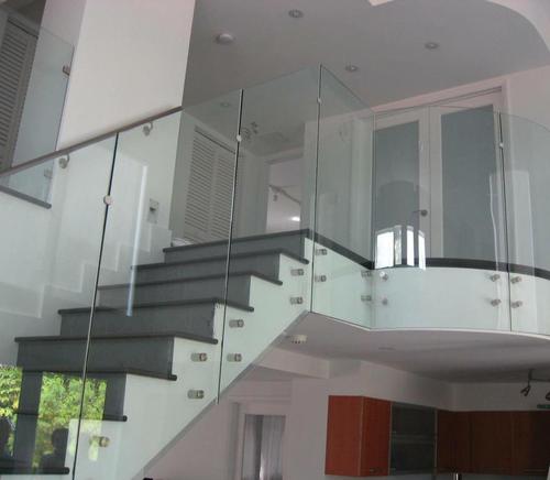 Glass railings 4