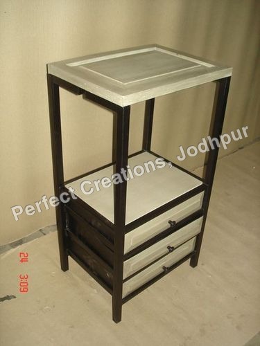 RETRO TELEPHONE STAND